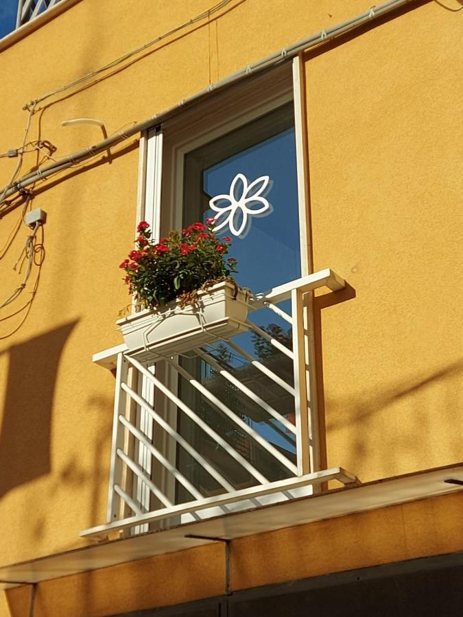 Dimora La Fresia Apartment Massafra Exterior photo