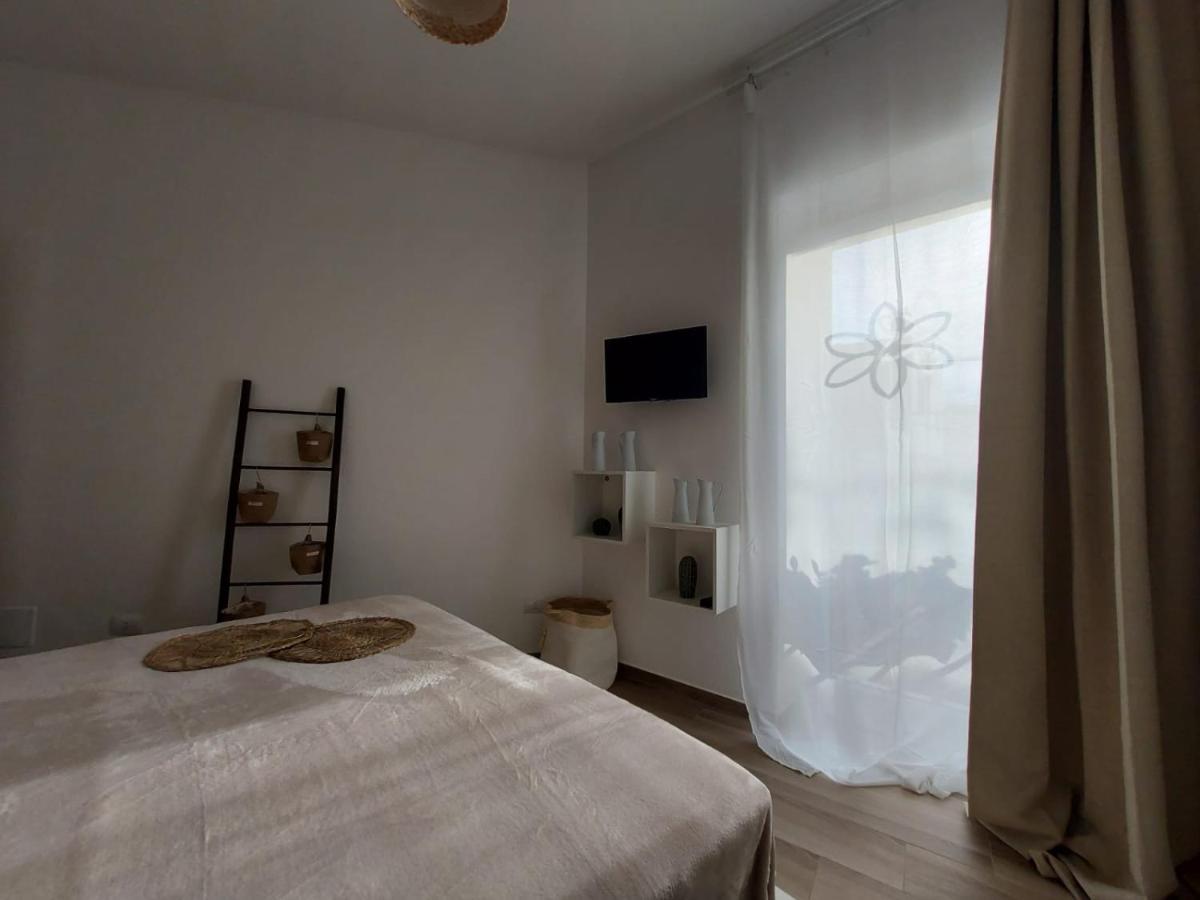 Dimora La Fresia Apartment Massafra Exterior photo