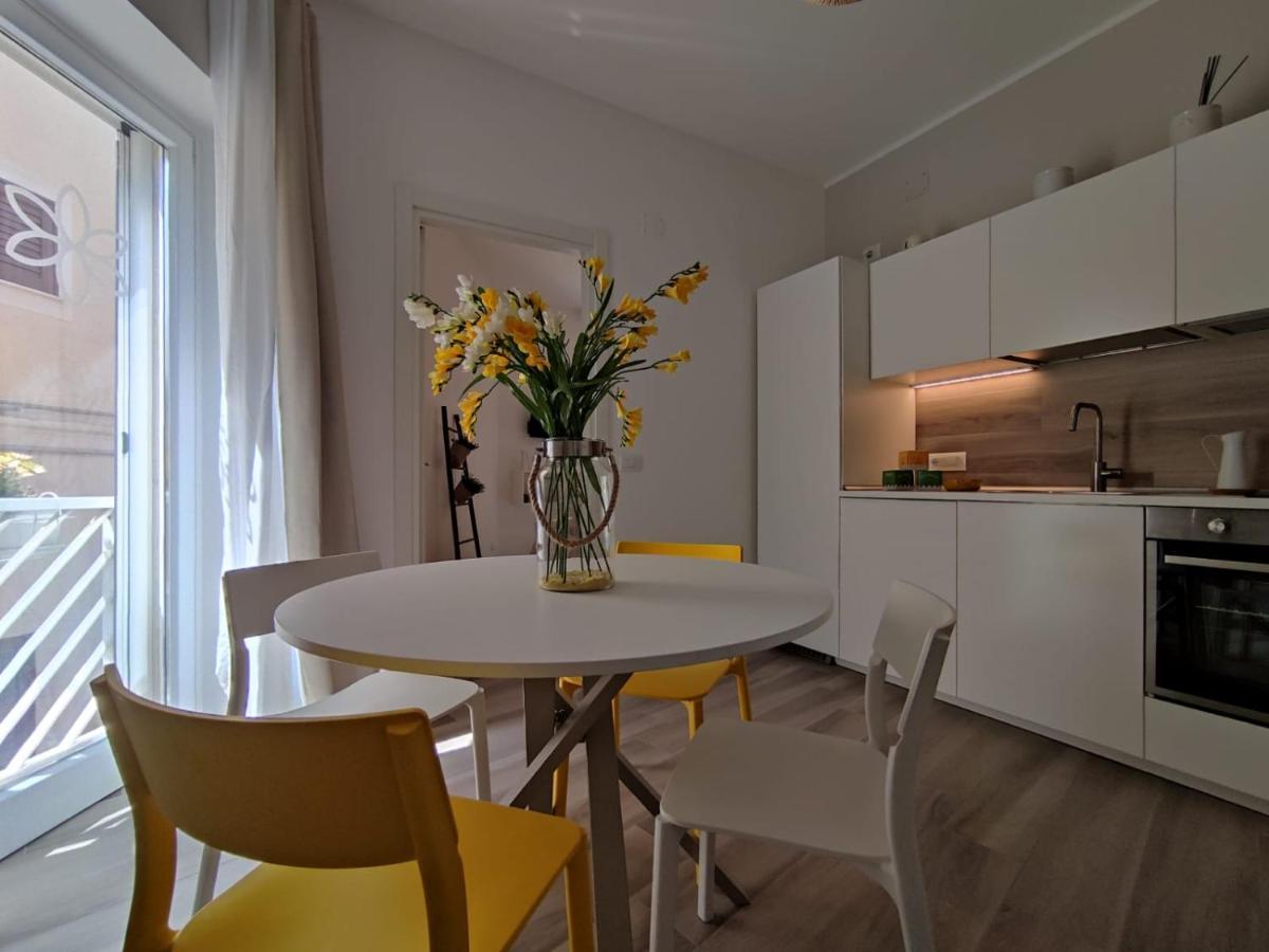 Dimora La Fresia Apartment Massafra Exterior photo